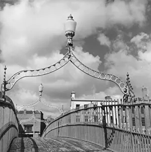Ha penny Bridge