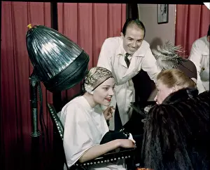 HAIR SALON