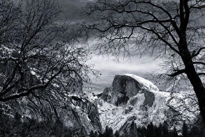 Images Dated 25th February 2008: Half Dome in Winter, Yosemite Valley