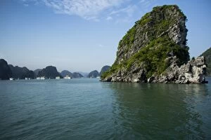 Images Dated 1st November 2012: Halong Bay, UNESCO World Heritage Site