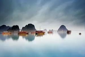Tourist Gallery: Halong Bay in Vietnam