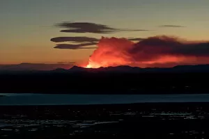 Iceland Gallery: Halslon Reservoir, ash and gas cloud of the Holuhraun fissure eruption