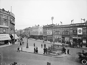 Topical Press Agency Collection: Hammersmith Broadway