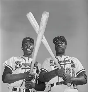 Infielder Prints: Hank Aaron and Brother Tommy Aaron Crossing Bats