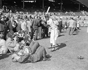 Hank Aaron Prints: Hank Aaron Poses For News Cameramen