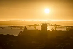 Images Dated 13th March 2013: Harbour Bridge, Auckland, North Island, New Zealand