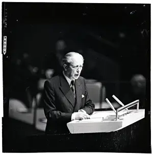 Harold MacMillan Addresses UN General Assembly
