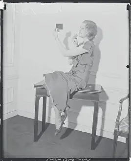Harriet Hagman Applying Makeup