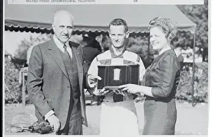 Lexington Prints: Harry Guggenheim Presented with Award