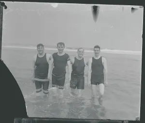 Murderer Prints: Harry K. Thaw and his body guards in the surf
