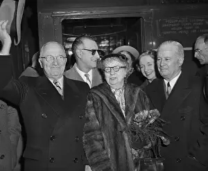 Patterson Prints: Harry Truman Waving His Hat