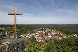 Pinnacle Collection: Hartenstein, view from Hirtenberg mountain, Hersbrucker Alb mountains, Middle Franconia