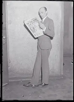 Hauptmann Witness Reading Newspaper