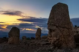 Images Dated 14th May 2013: Head of Nemrut