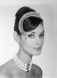 Headband Prints: Headband Dangling Pearl on Cheek