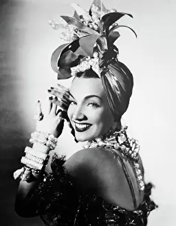 headshot-carmen-miranda-