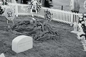Wreath Prints: Headstones of Kennedy Children