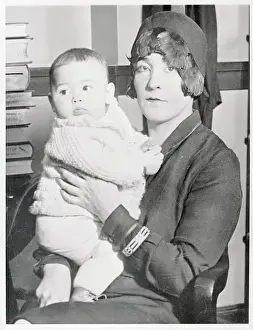 Helen Flozek Red Grange has a Child