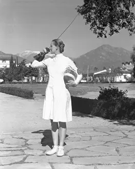 Helene Mayer Holding a Foil