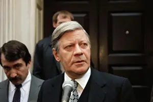 Helmut Schmidt at Microphones