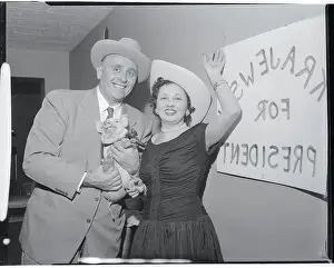 Henry Krajewski with Anna Marie Yezo and Mascot