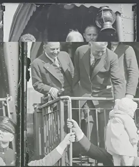 Cincinnati Prints: Herbert Hoover Greeting Baby