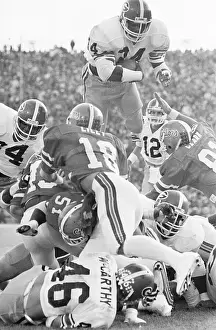 Herschel Walker Diving Over Players for Touchdown