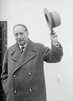 Fedora Prints: H.G. Wells Tipping Hat