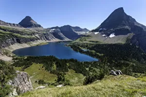 Montana Collection: Hidden Lake with Reynolds Mountains and Bearhat Mountains, Glacier National Park, Montana