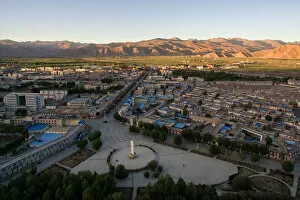 Images Dated 3rd June 2016: The high angle view of Gyantse City, Tibet, China