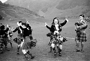 Piper Prints: Highland Fling