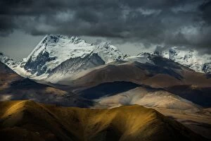Himalaya range over La-lung la pass