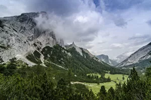 Images Dated 13th July 2011: Hinterautal valley, Karwendel Mountains National Park, Tyrol, Austria, Europe