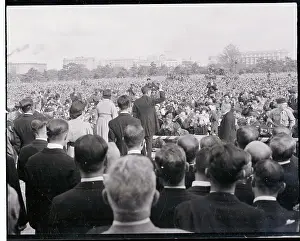 Hirohito Prints: Hirohito Doffs His Hat to Crowd