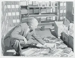 Brady Prints: Hirst Milhollen Sorting Photographs