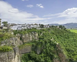 Images Dated 25th April 2013: Part of the historic centre on the rock escarpment, Ronda, Malaga province, Andalucia, Spain