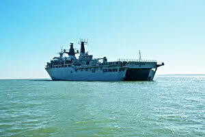 Images Dated 25th September 2012: HMS Bulwark