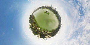 Images Dated 31st March 2015: Hoan Kiem Lake, Hanoi