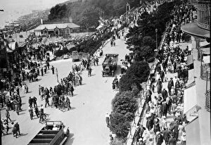 Southend-on-Sea Collection: Holiday Crowds