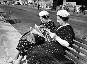 Isle Of Man Prints: Holidaymakers