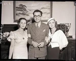Mantle Prints: Hollywood Director and Actresses Posing