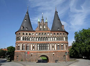 Images Dated 20th August 2014: The Holsten Gate, city side, Lubeck, Schleswig-Holstein, Germany