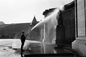 Hose Pipe Prints: Holyrood Statue