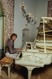 Huty35668 Prints: At Home With Humperdinck