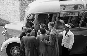 Honeymoon Bus