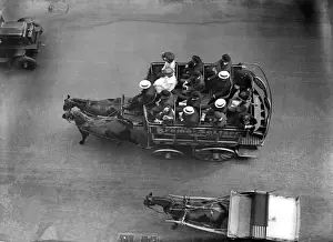 1907 Prints: Horse-Drawn Bus