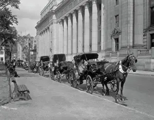 Montreal Prints: Horse-drawn Cabs Awaiting Passengers