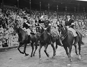Melbourne Prints: Horse Race Winners Parading in Stadium