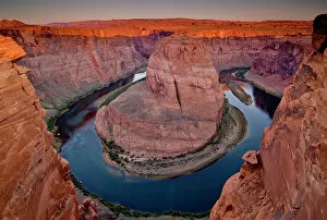 Images Dated 28th September 2017: Horseshoe Bend