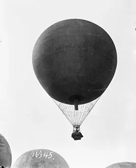 Louis Prints: Hot Air Balloon in Flight